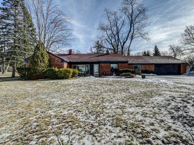 915 S Squirrel Rd, Auburn Hills, MI, 48326
