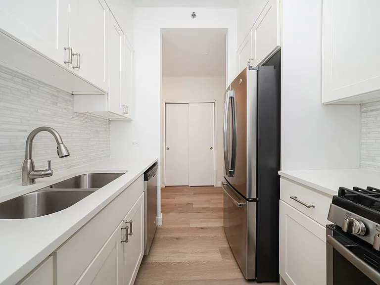 75-25 153rd St #710 — Photo 5