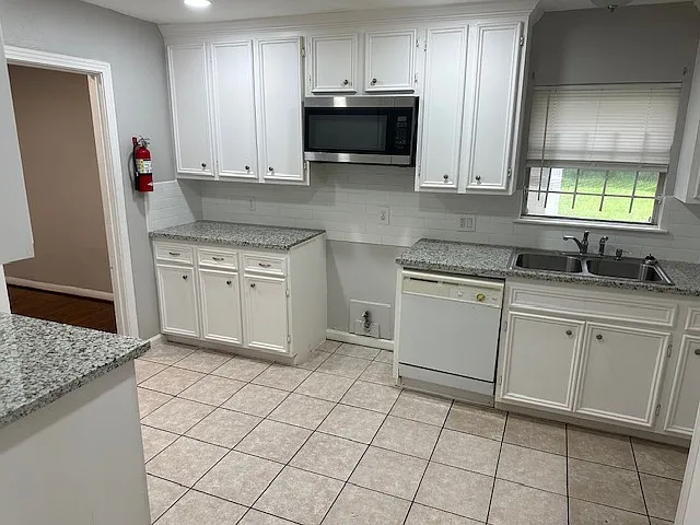 5607 Belmark St — Photo 40