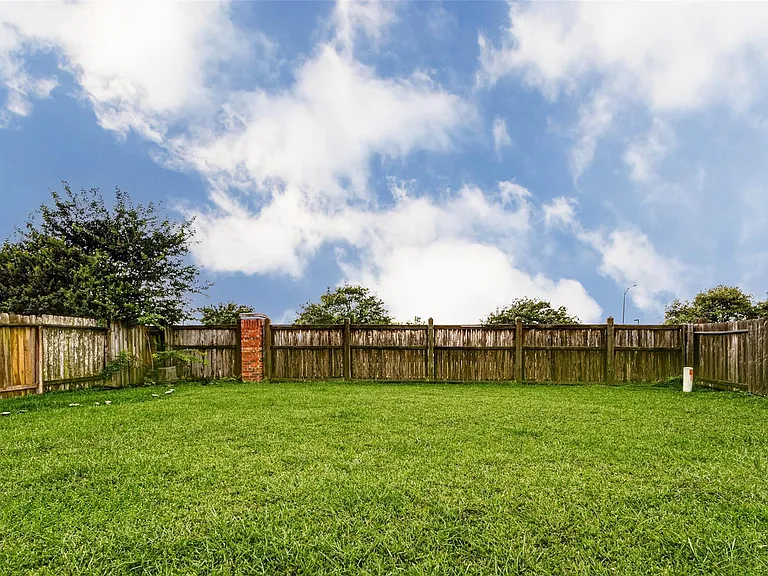 7434 Jacobs Well Dr — Photo 25