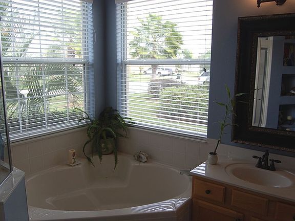 4th image of 316 Highbrooke Blvd