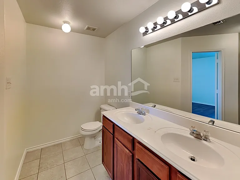602 Fox Glen Dr — Photo 12