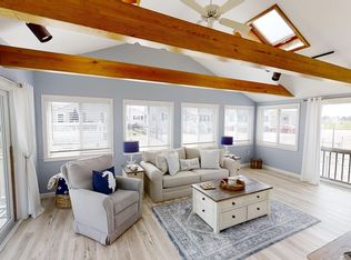 70 Brown Ave, Hampton, NH 03842