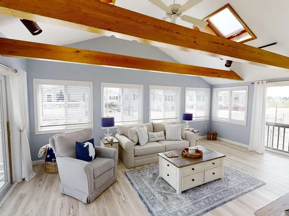 70 Brown Avenue, Hampton, NH 03842