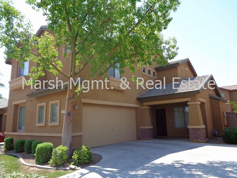 2nd image of 1069 E Iris Dr