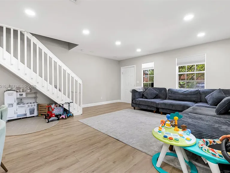6819 Sienna Club Pl — Photo 4