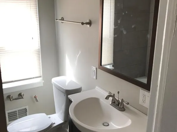 26544 Brettonwoods St, Madison Heights, MI 48071