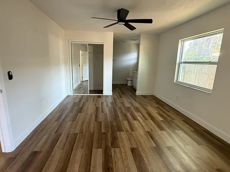 2433 Benjamin Dr — Photo 6