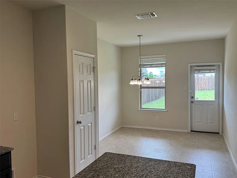 250 Zuma Dr — Photo 33
