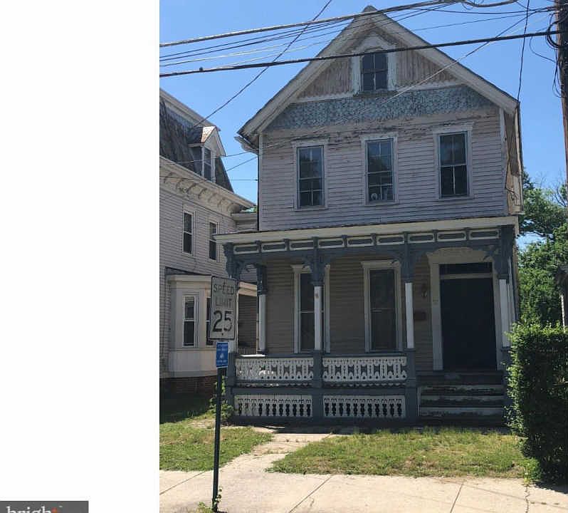 2nd image of 37 Walnut St