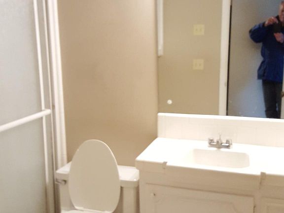 2nd image of 111 E 41st St S #4
