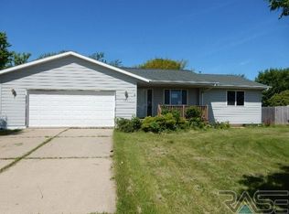 455 5th St, Chancellor, SD 57015