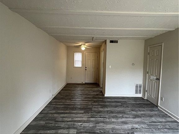 2nd image of 406 Monticello Dr