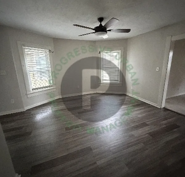 2562 W 10th St — Photo 12