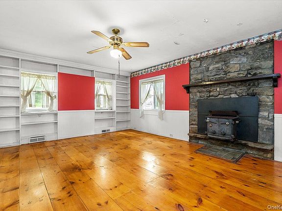 5th image of 112 Onderdonk Road