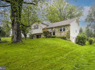 179 Campmeeting Rd, Willow Grove, PA 19090