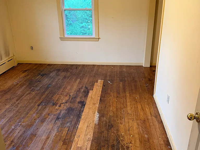 256 Montague Rd — Photo 10