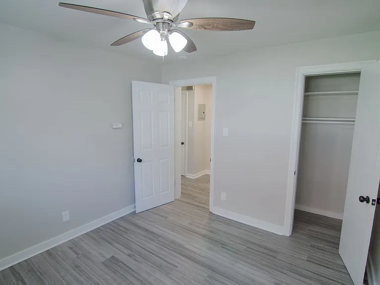 Newly Upgraded Apartments -The Courtyard at Park Hills, Minutes from Downtown — Photo 39