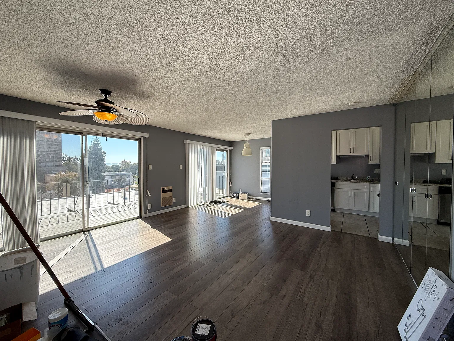1 bed, 550 sqft, $2,400 — Photo 2