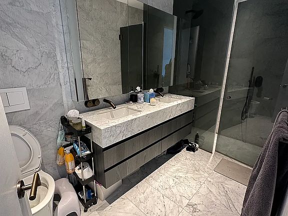 4th image of 130 William St #35B