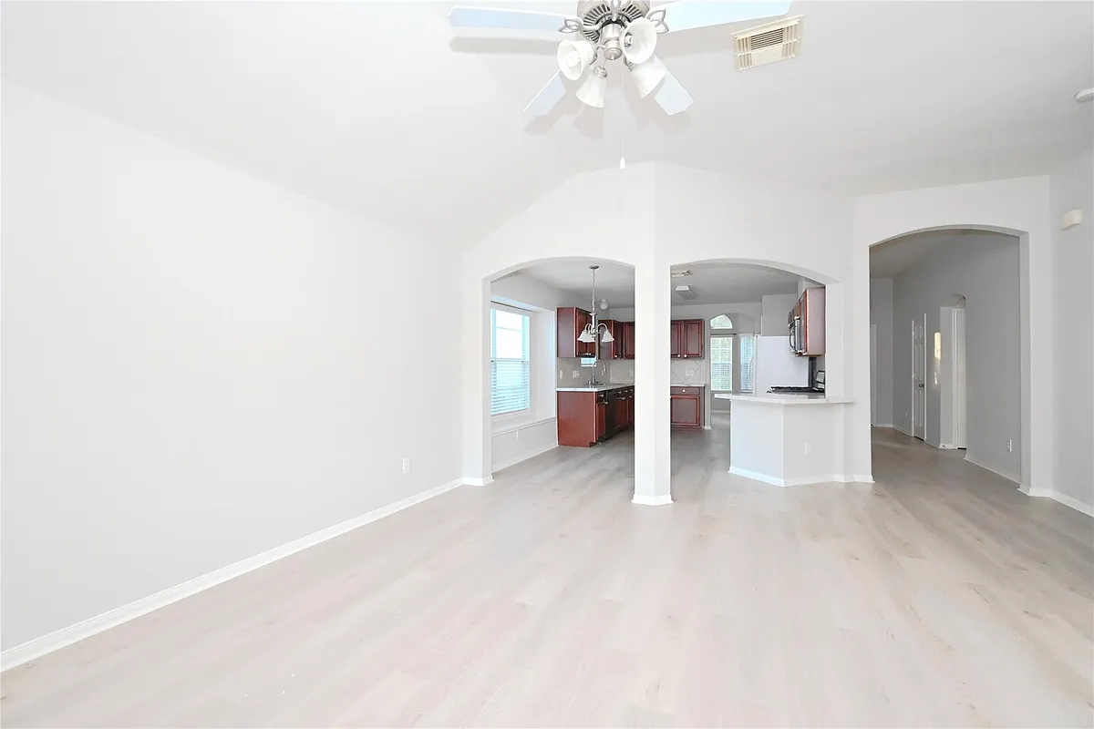 Building Photo - 3111 Myrtle Ranch Dr