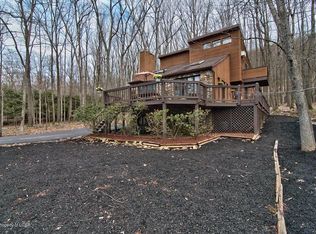 274 W Tuscarora Dr, Hazleton, PA 18202