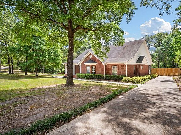 2nd image of 10360 Southern Oaks Dr
