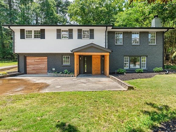 2nd image of 2938 Heather Dr