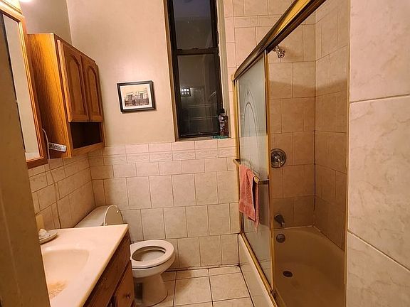 2nd image of 229 E 14th St #3F