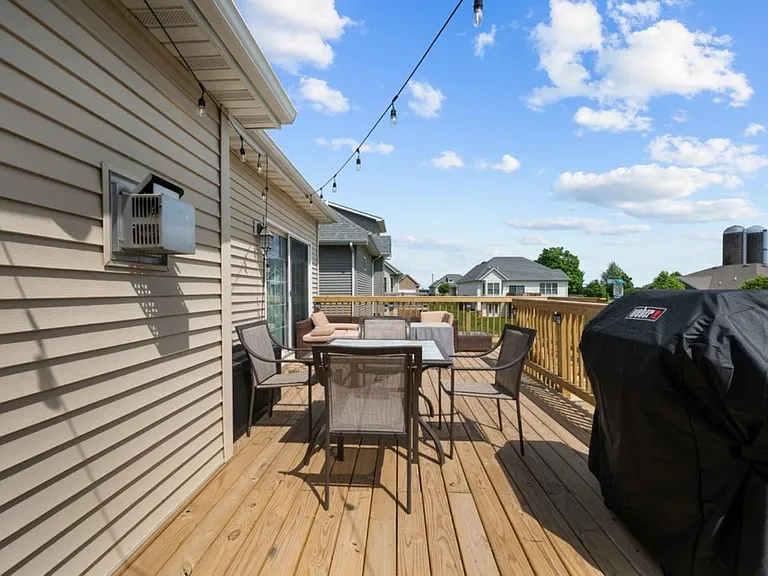 67 Cobblestone Ln — Photo 38