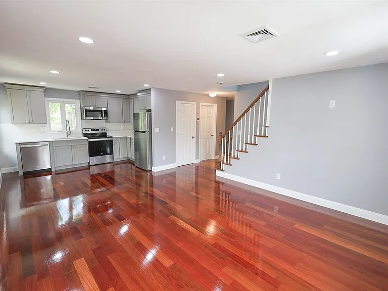 70 Mount Hope St #2 — Photo 5