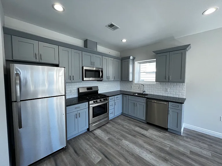 316 Monroe St — Photo 1