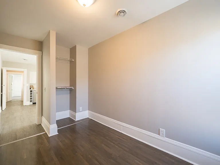 138 8th Ave NE #2 — Photo 6