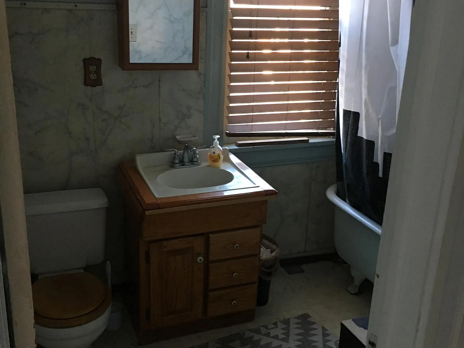 3 bed, 1567 sqft, $2,200 — Photo 4