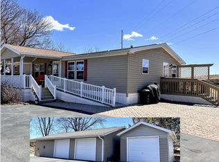 145 W Lancaster St, Patch Grove, WI 53817