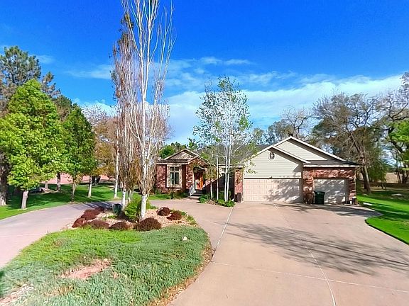 2nd image of 104 Bennett Dr