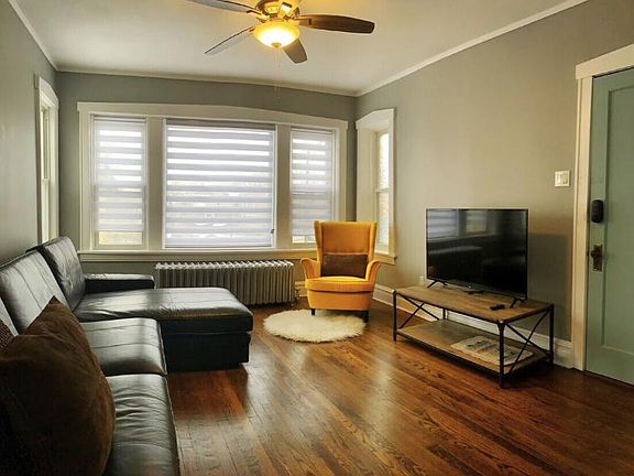 4th image of 5761 N Elston Ave #2