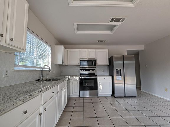 5th image of 2406 Ayes Ct
