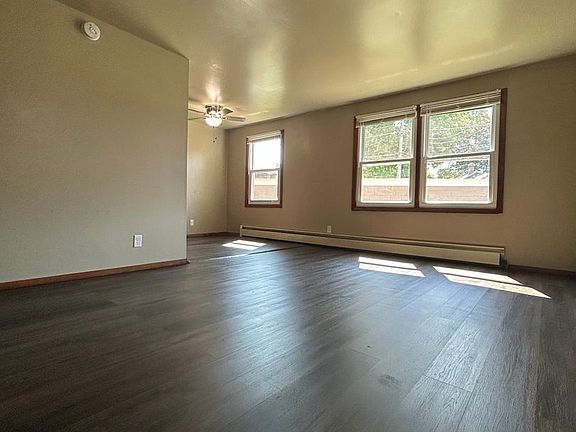 2nd image of 805 Shawano Ave APT 2