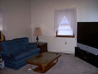 2nd image of 54 1/2 Campbell St