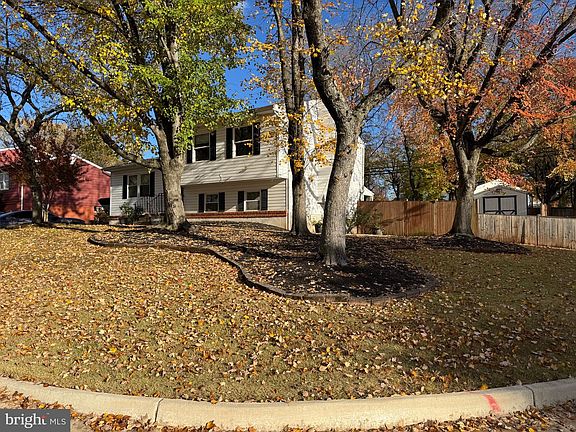 2nd image of 9215 Landgreen St
