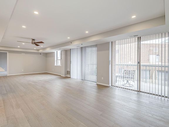 3rd image of 4808 Moorland Ln APT 805