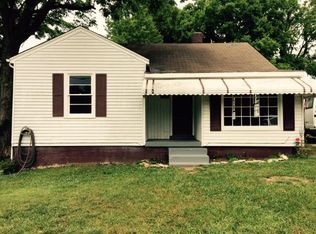 404 & 404-1/2 Green Acres Dr, Columbia, TN 38401