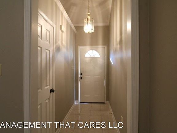 2nd image of 592 W Ashley Glen Cir