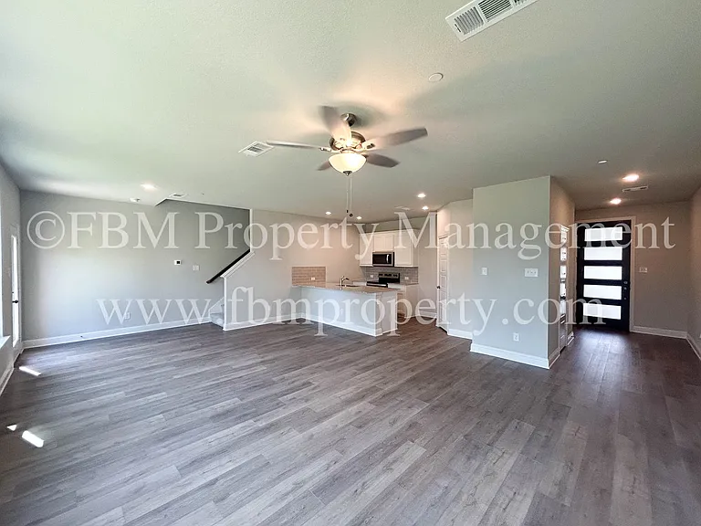 2133 Layla Dr — Photo 6