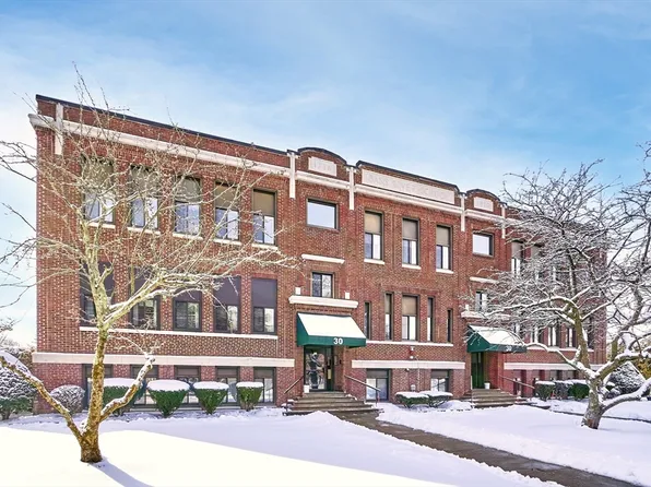 30 Conant St APT 1D, Beverly, MA 01915