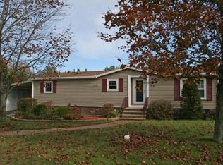 93 Sunrise Ln, Gardner, MA 01440