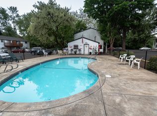 1700 Blankenship Rd #F2, West Linn, OR 97068