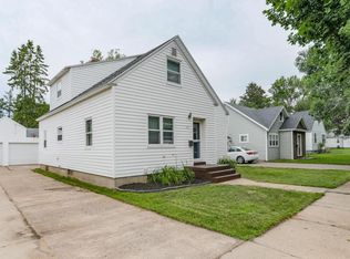916 N 6th Ave, Wausau, WI 54401