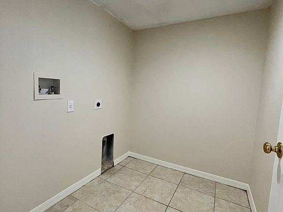5th image of 1304 Dover Dr